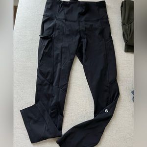 Women’s Lululemon Black leggings - 25”